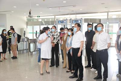 提升患者就医体验,社会各界代表走进青岛市市立医院举行沉浸式体验活动分享会